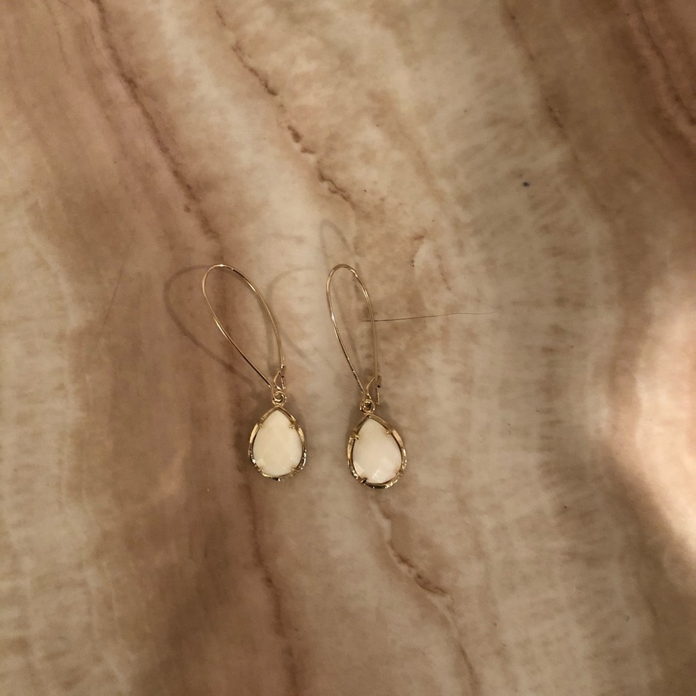 5 Pairs of Kendra Scott Earrings - Great Condition - Picture 3 of 6